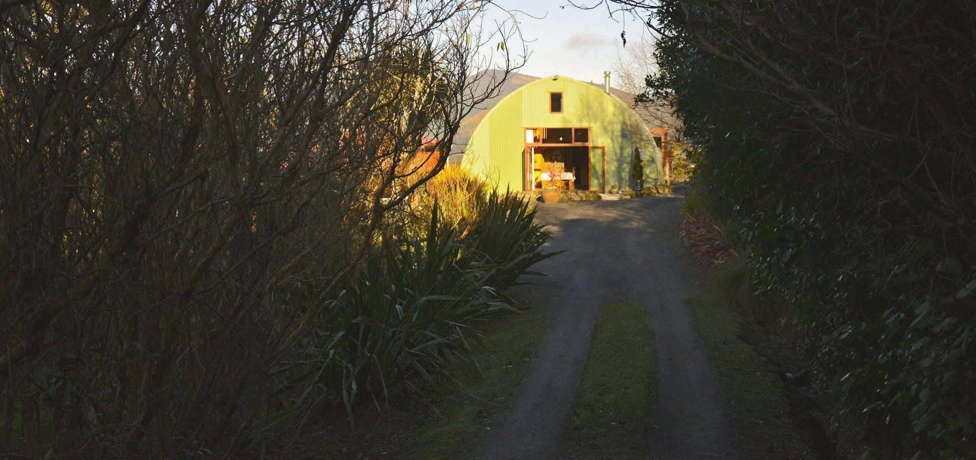 Barn Bed And Breakfast Waitati Kültér fotó